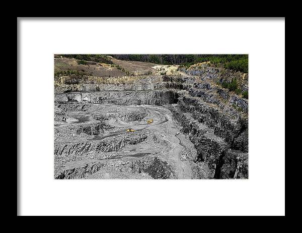 Rock Framed Print featuring the photograph Bumbling Down-Under by Kelvin Booker