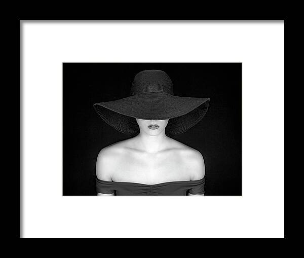 Female Framed Print featuring the photograph Chic by Pauline Pentony Ma