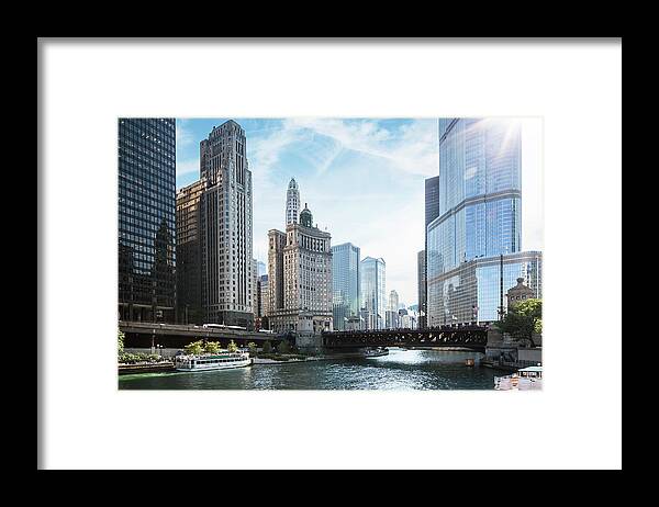 Wake Framed Print featuring the photograph Chicago River by Bjarte Rettedal