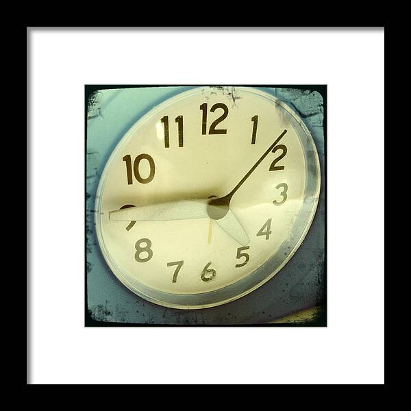 Aged Framed Print featuring the photograph Clock face by Les Cunliffe