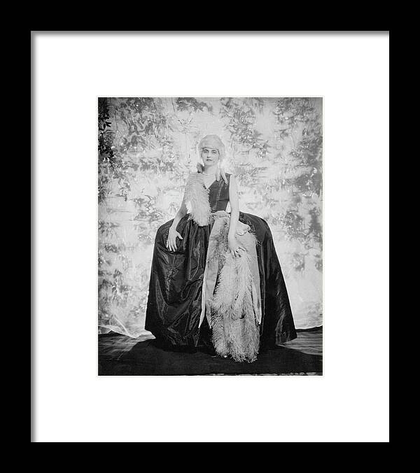 Accessories Framed Print featuring the photograph Countess Alfonso Villa As The Duchess by Edward Steichen