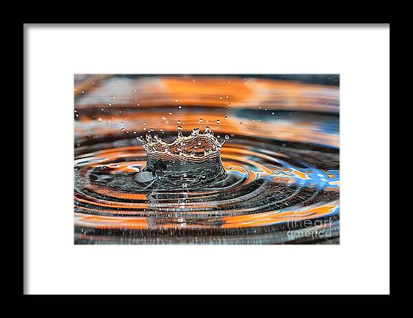 Macro Framed Print featuring the photograph Crown Shaped Water Drop Macro by Teresa Zieba