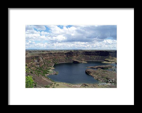Dry Falls Framed Print featuring the photograph Dry Falls Washington by Charles Robinson