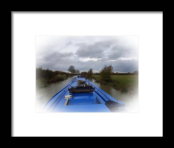 Narrowboat Framed Print featuring the photograph Dunrushin by Linsey Williams