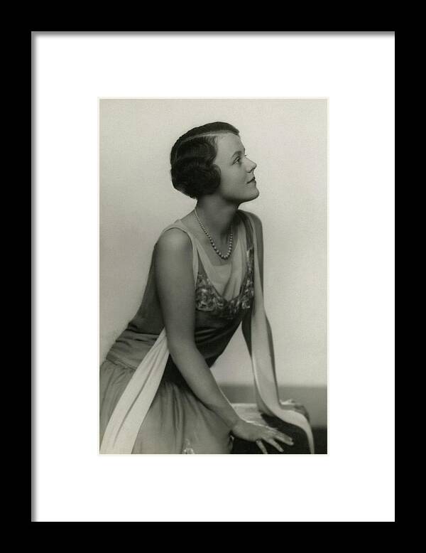 Actress Framed Print featuring the photograph Edna Best Wearing A Dress by Dorothy Wilding