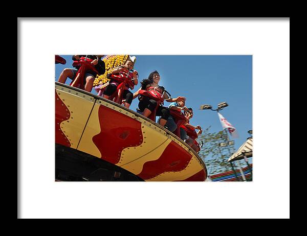 Coney Island Framed Print featuring the photograph Electrospin at Coney Island by Diane Lent