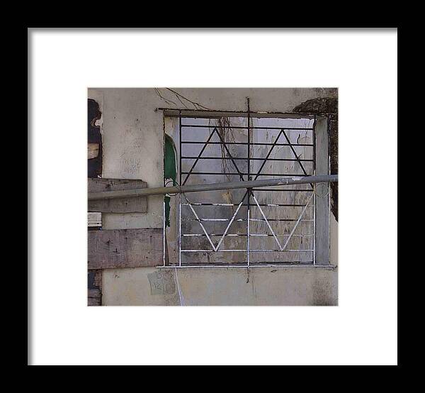 Window Photographs Framed Print featuring the photograph Face Left by Kandy Hurley