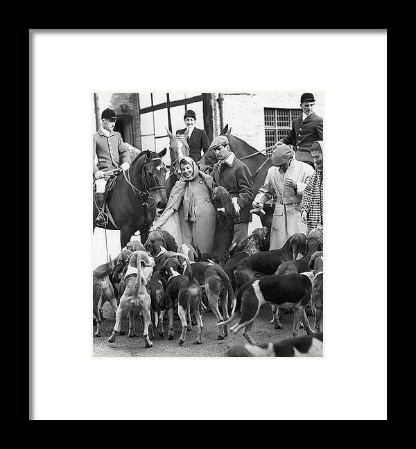 Animal Framed Print featuring the photograph Fox Hunt by Henry Clarke