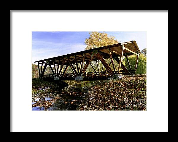 Americana Framed Print featuring the photograph Hindman Memorial Covered Bridge 35-41-37 by Robert Gardner