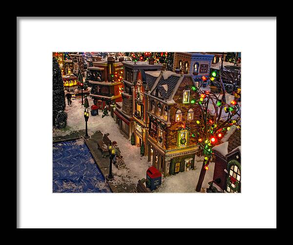 Christmas Framed Print featuring the photograph Home For The Holidays by Gary Blackman