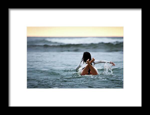 People Framed Print featuring the photograph Horizon Gaze by Michelle Haymoz Photography