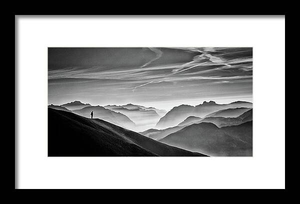Hunter Framed Print featuring the photograph Hunter In The Fog Bw by Vito Guarino