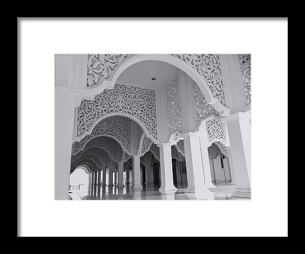 Tranquility Framed Print featuring the photograph Islamic Architecture by Ahmad Faizal Yahya