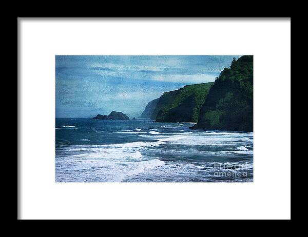 Hawaii Framed Print featuring the photograph Kapaau Coast by Ellen Cotton