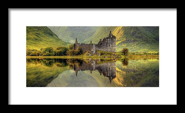 Kilchurn Framed Print featuring the photograph Kilchurn by Wojciech Kruczynski