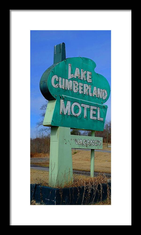 Vintage Motel Signs Framed Print featuring the photograph Lake Cumberland Motel Sign by Stacie Siemsen