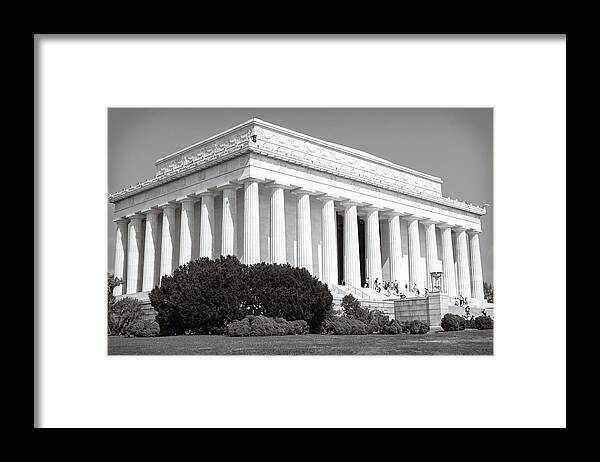 Lincoln Memorial Framed Print featuring the photograph Lincoln Memorial by Sennie Pierson