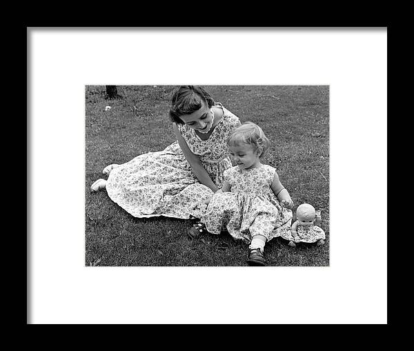 1950's Framed Print featuring the photograph Matching Fashion by Underwood Archives
