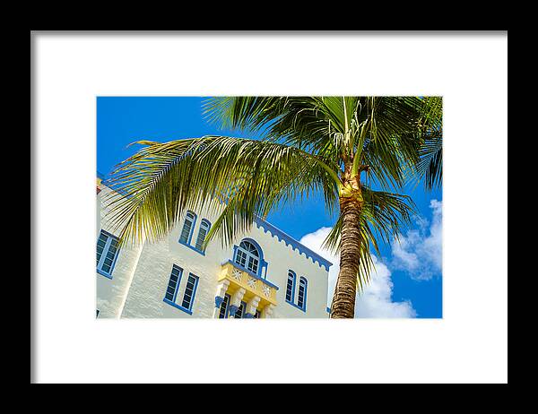 Architecture Framed Print featuring the photograph Miami Beach Ocean Drive by Raul Rodriguez