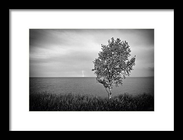 Lake Superior Framed Print featuring the photograph One on One by Doug Gibbons