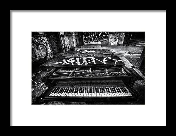 Piano Framed Print featuring the photograph Piano man by Rob Dietrich