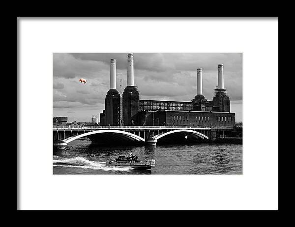 Pink Floyd Framed Print featuring the photograph Pink Floyd's Pig at Battersea by Dawn OConnor