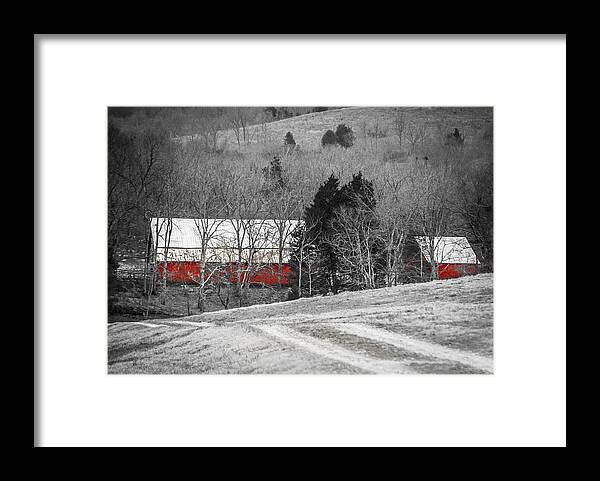 Tennesee Framed Print featuring the photograph Red Barn No 2 by Debbie Karnes