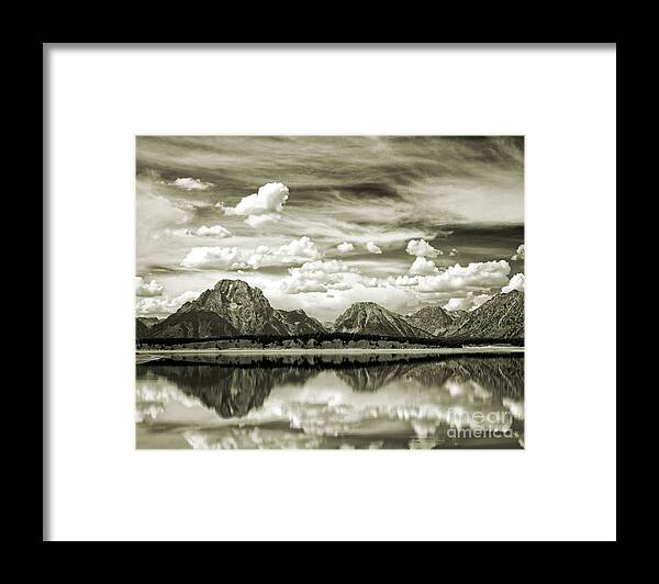 Usa Framed Print featuring the photograph Reflecting Grandeur by Edmund Nagele FRPS