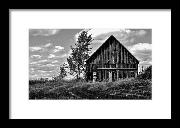 Black And White Framed Print featuring the photograph Ridge - Sentinel Winds - Blow - Canada by Jeremy Hall