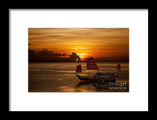 Sanpan Framed Print featuring the photograph Sanpan Sunset by Shirley Mangini