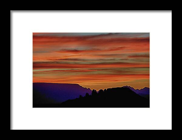 Sedona Arizona Sunset Framed Print featuring the photograph Sedona AZ Sunset 2 by Ron White