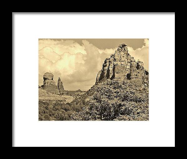 Landscape Framed Print featuring the photograph Sedona by William Wyckoff