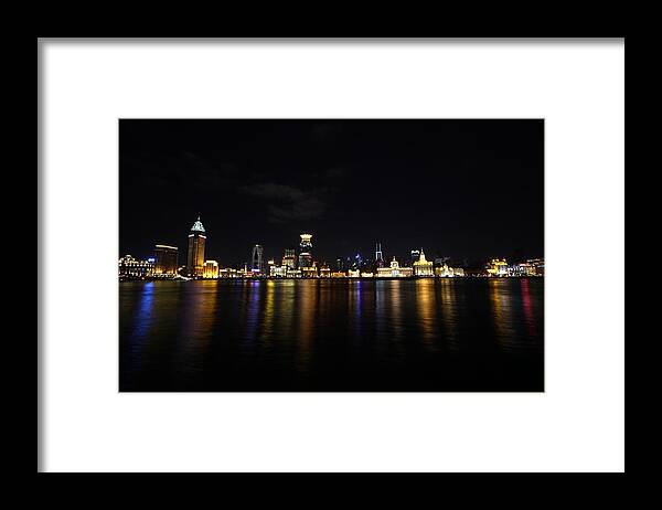Tranquility Framed Print featuring the photograph Shanghai Bund Img 3185 by Xiaozhu Yuan