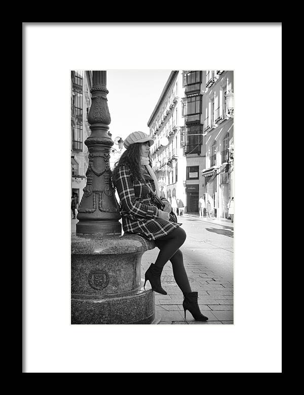 Girl Framed Print featuring the photograph Waiting in this Spanish street by Pablo Lopez