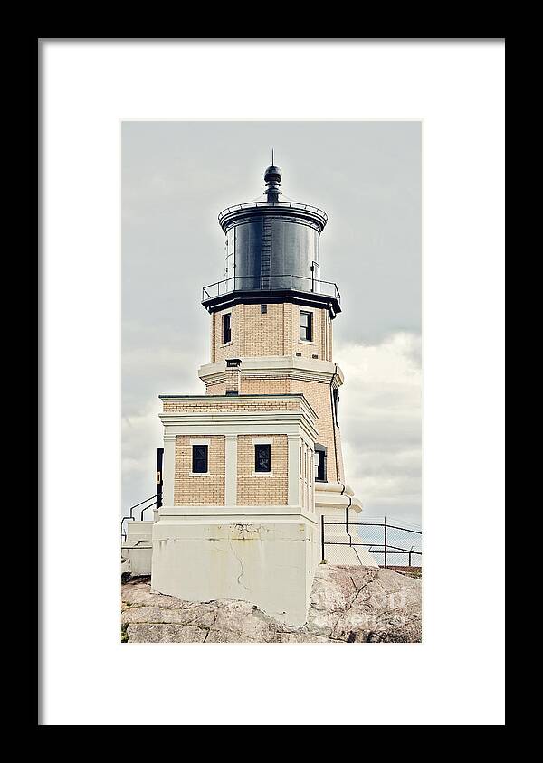 Light House Framed Print featuring the photograph Split Rock Lighthouse by Pam Holdsworth