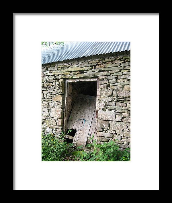 Architecture Framed Print featuring the photograph Stone Cottage by Kandy Hurley