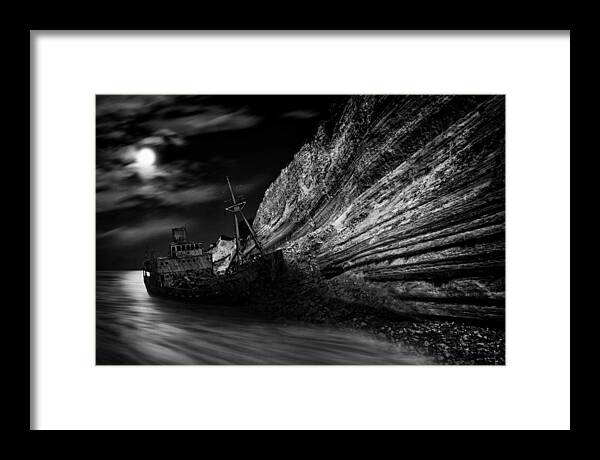 Landscape Framed Print featuring the photograph Stranded by Darko Ivancevic