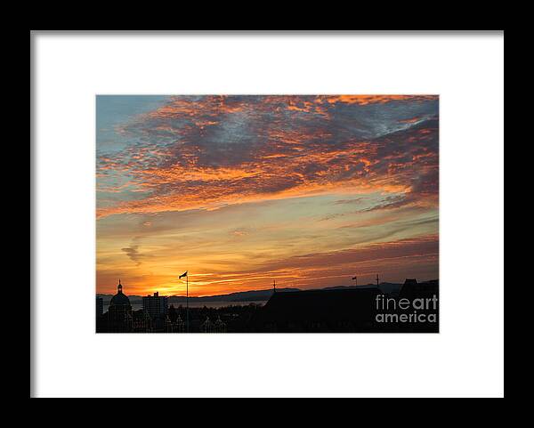  Framed Print featuring the photograph Sunset - Victoria BC by Sharron Cuthbertson