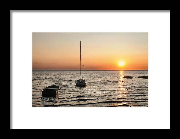 Seascape Framed Print featuring the photograph Sunset on LBI by Diana Angstadt