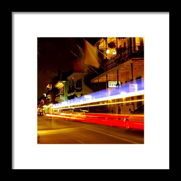 Light Framed Print featuring the photograph Surgimento do invisivel by Motion Me
