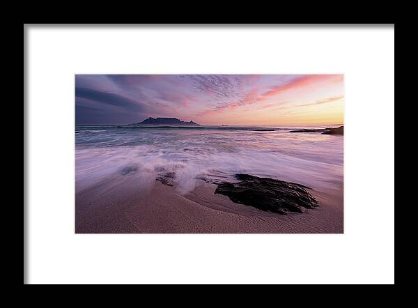 Tranquility Framed Print featuring the photograph Table Mountain, Streaky Dusk by Paul Bruins Photography