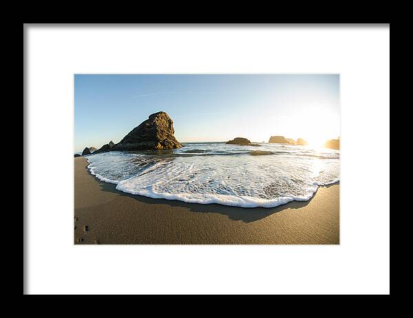 Beach Framed Print featuring the photograph The Advancing Ocean by Margaret Pitcher