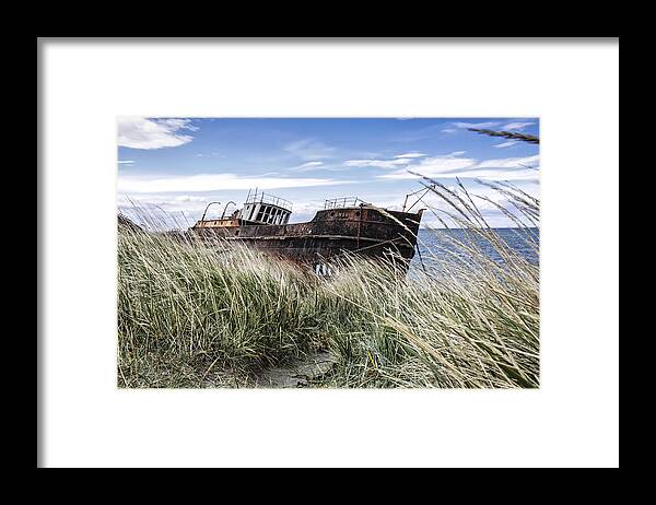 Austral Framed Print featuring the photograph The Amadeo by Gary Hall