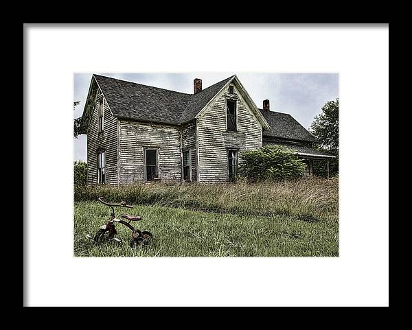Farmhouse Framed Print featuring the photograph Time to come inside by John Crothers