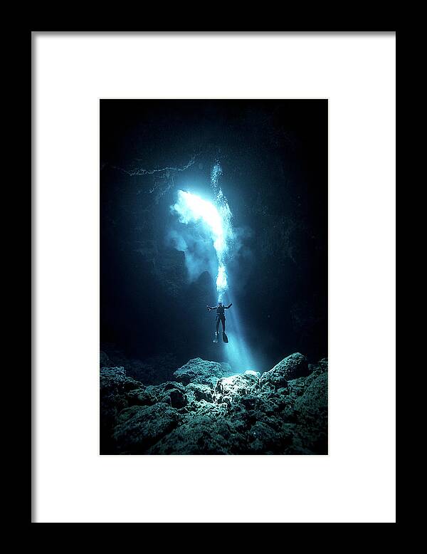 Scuba Framed Print featuring the photograph To The Heaven by Charlie Jung