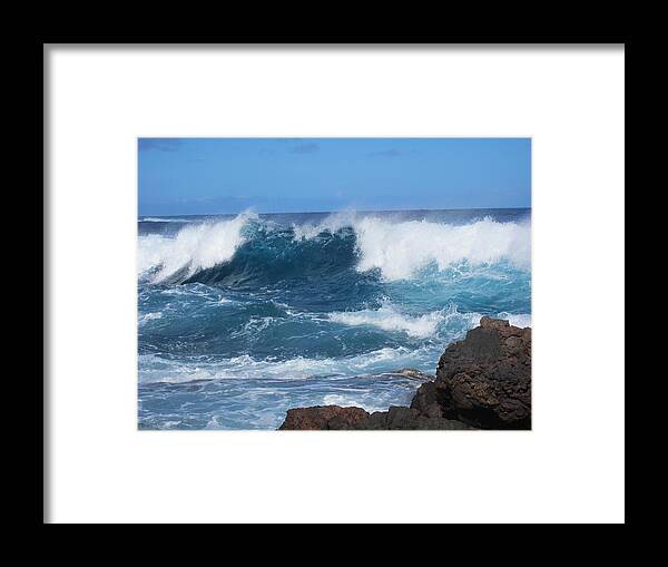 Wave Framed Print featuring the photograph Tropical wave by Steve Keller