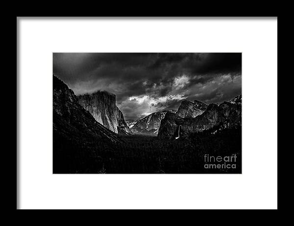Landscape Framed Print featuring the photograph Tunnel View by Charles Garcia