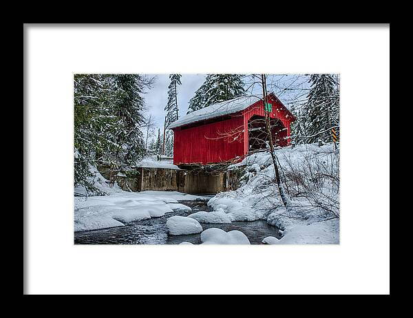Mosely Covered Bridge Framed Print featuring the photograph Vermonts Moseley covered bridge by Jeff Folger