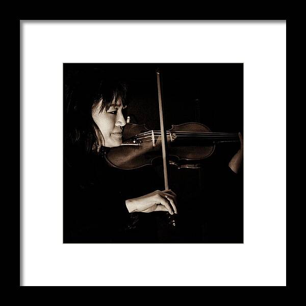 Violin Framed Print featuring the photograph Violinista #dallas #texas #music #violin by Luis Eduardo