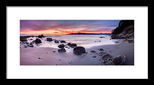 Panorama Framed Print featuring the photograph Wreck Beach Panorama by Alexis Birkill